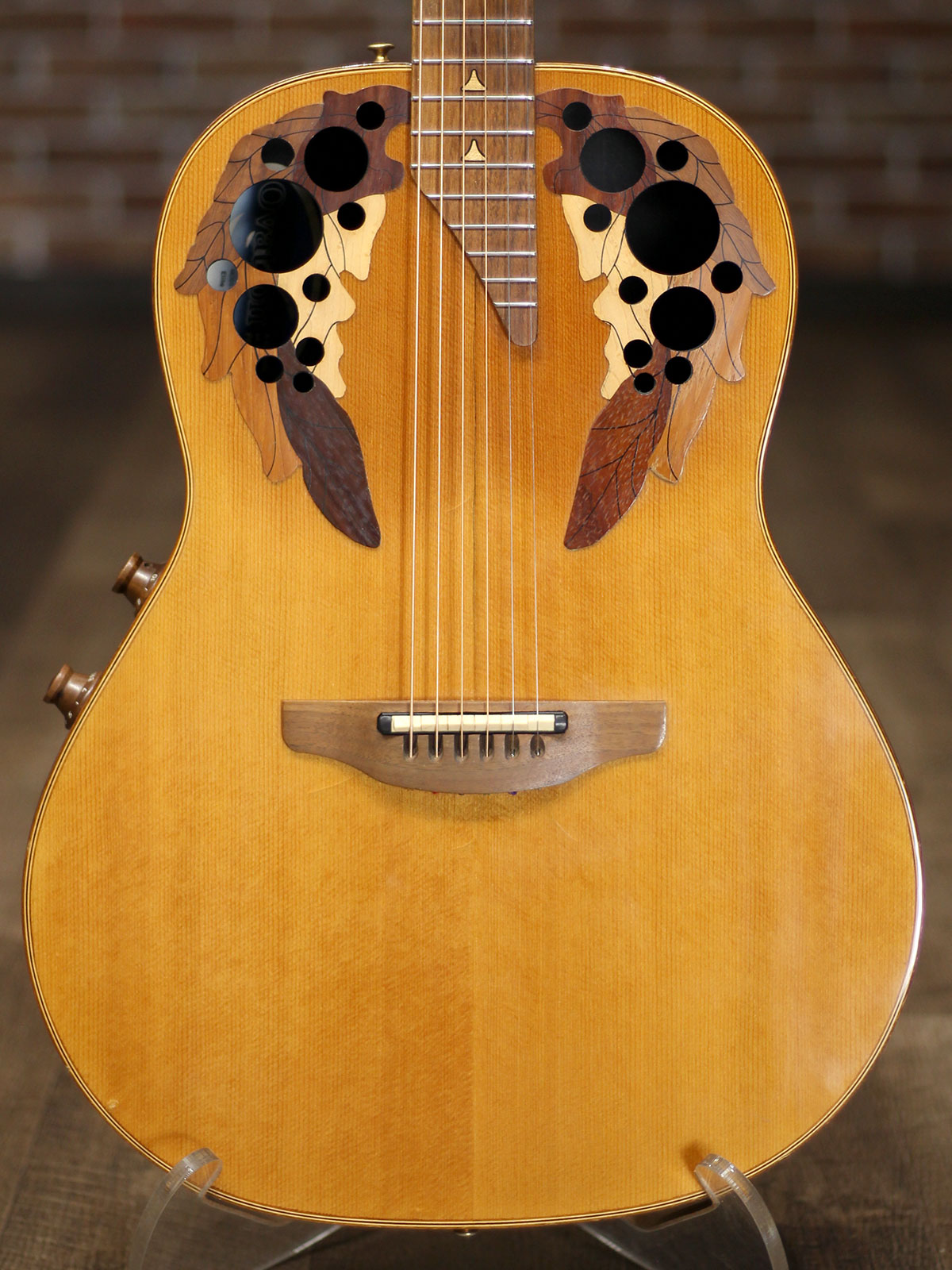 Ovation 1537-4 Elite ”Wood Knob”